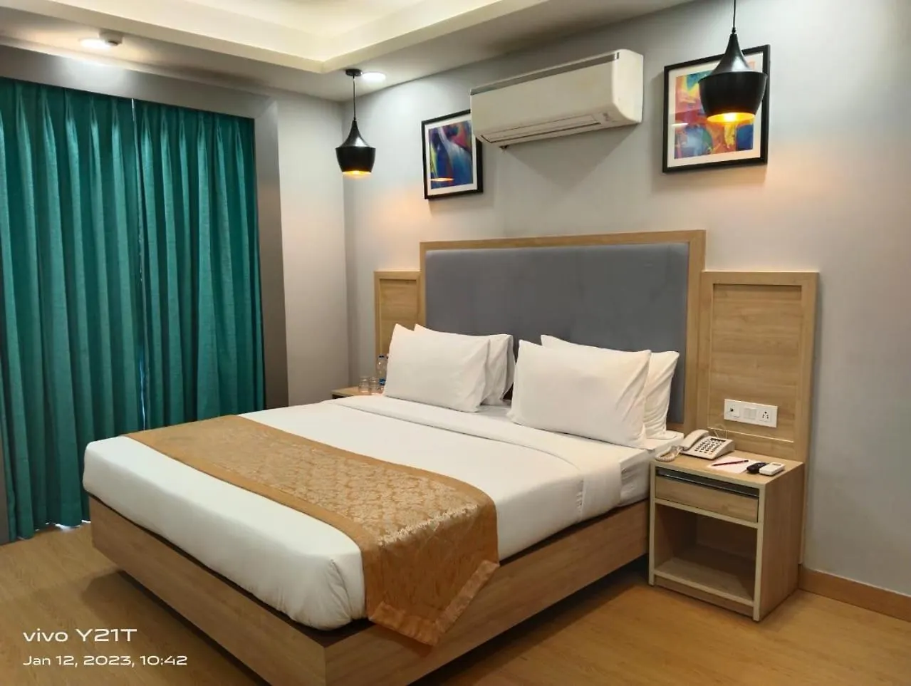 Inde Hotel Golf Course Extension, Gurgaon