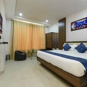 *** Hotel Orchid, India